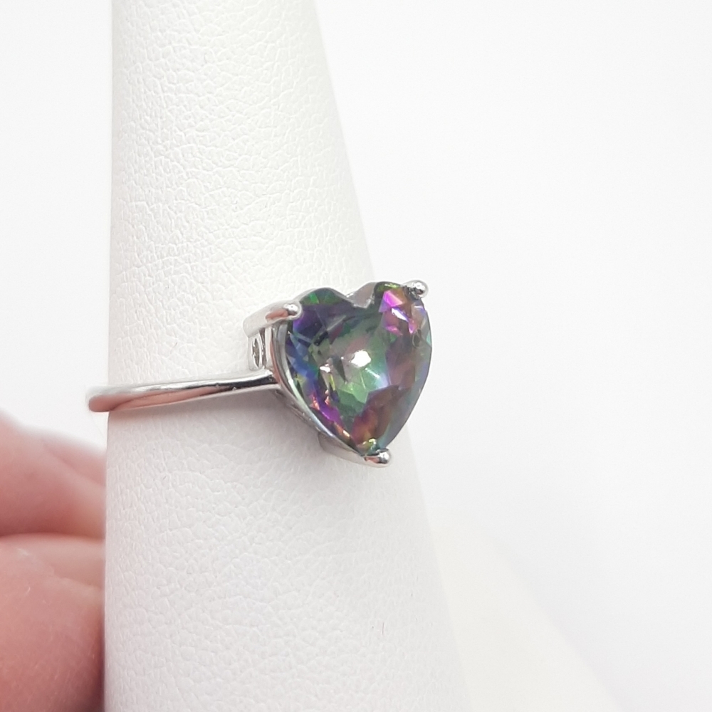 Mystic Quartz Heart Cut Ring Vivid Rainbow Colors New - Picture 5 of 8